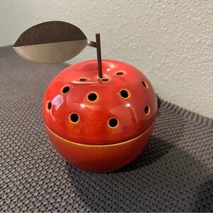 Scentsy Retired Apple Wax Warmer Red W/ Metal Stem Leaf Teacher Country Decor